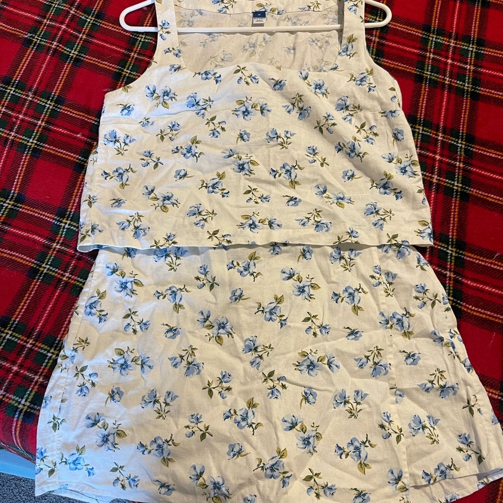 Old Navy Blue Floral Patterned Top with Skort